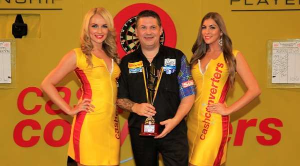 gary-anderson-cash-converters-players-championship-finals-winner-lawrence-lustig-pdc_1fzvn8hcp145j10hgf61hl0g5m.jpg